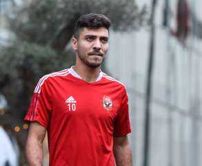 محمد شريف يُعلنها صريحة: لم أوقع لأي ناد وأنتظر الأهلي