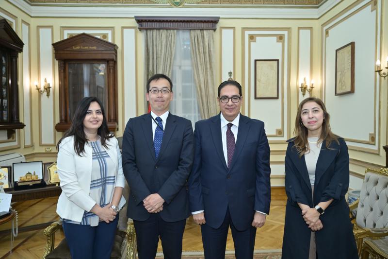 رئيس جامعة القاهرة يستقبل الممثل الجديد لهيئة التعاون الدولي اليابانية ”جايكا”