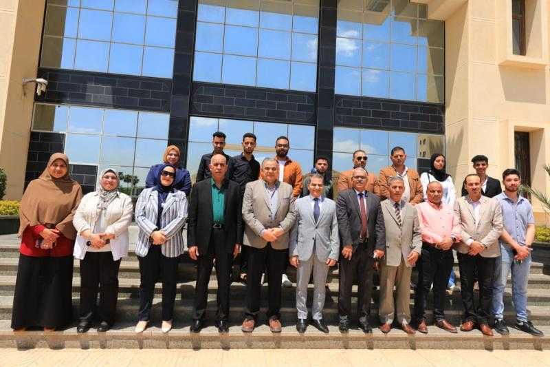 رئيس جامعة كفر الشيخ يفتتح المعارض السنويه لكليه التربية النوعية للعام الجامعي 2024/2025