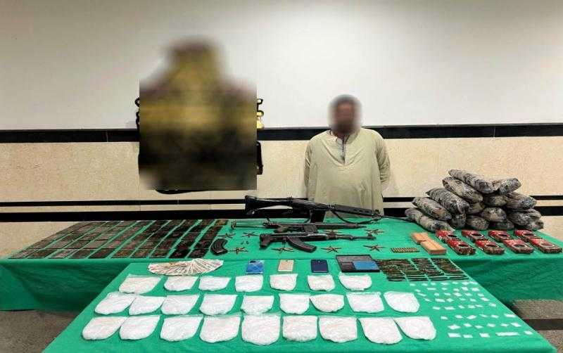 مصرع عنصرين إجراميين شديدي الخطورة وضبط ثالث فى أسوان