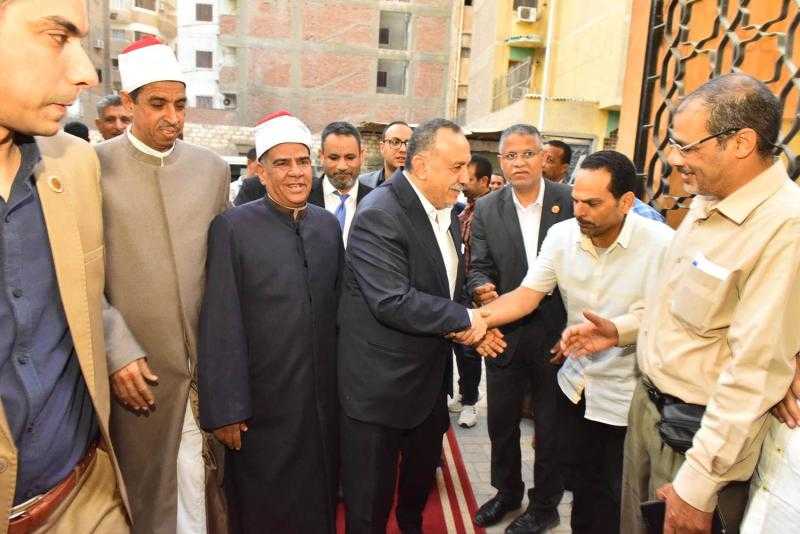 محافظ أسيوط يتفقد ورش الأخشاب التابعة لمنطقة أسيوط الأزهرية