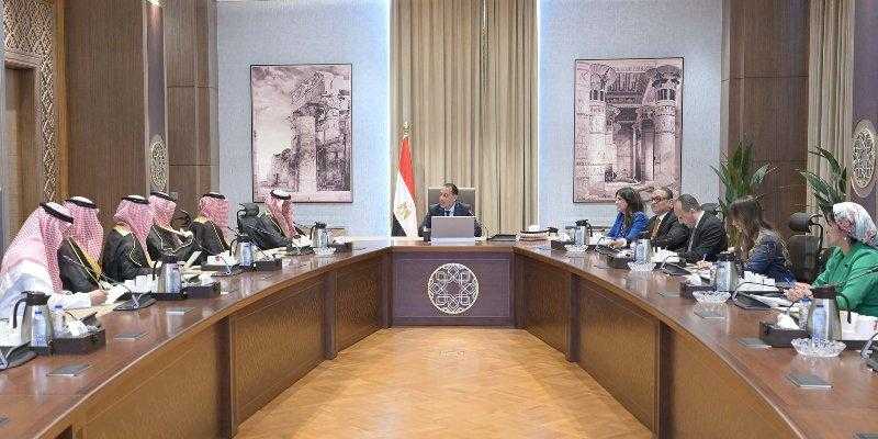 رئيس الوزراء يستقبل الأمين العام السعودي للمجلس التنسيقي الأعلى المشترك بين مصر والسعودية