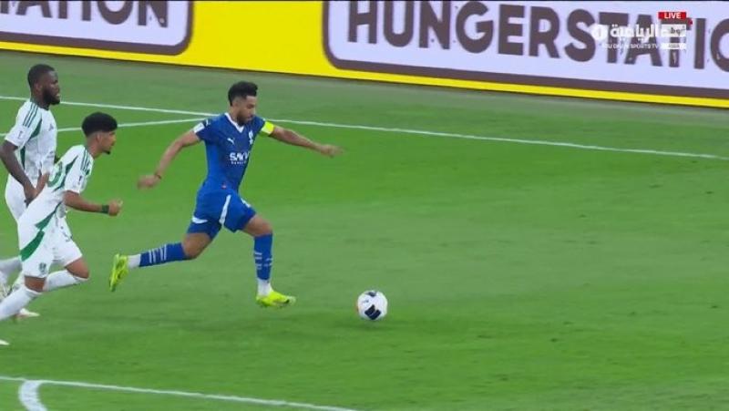 أهلي جدة يجتاز الهلال ويبلغ نهائي دوري أبطال آسيا للنخبة