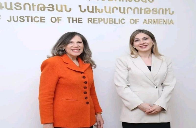 سفيرة مصر في يريفان تبحث تعزيز التعاون القضائي مع وزيرة العدل الأرمينية