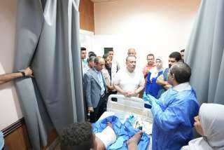محافظ أسيوط يوجه بعلاج مواطن غير قادر على نفقته الخاصة بمستشفى المبرة