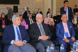 وزيرالتعليم العالي يشهد ختام فعاليات المؤتمر الدولي الثاني لكلية الهندسة بجامعة عين شمس