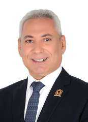 رئيس جامعة المنيا يهنئ الرئيس السيسي بمناسبة عيد العمال