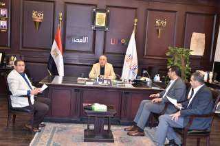 محافظ الأقصر يتابع أحدث مستجدات منظومة التقنين