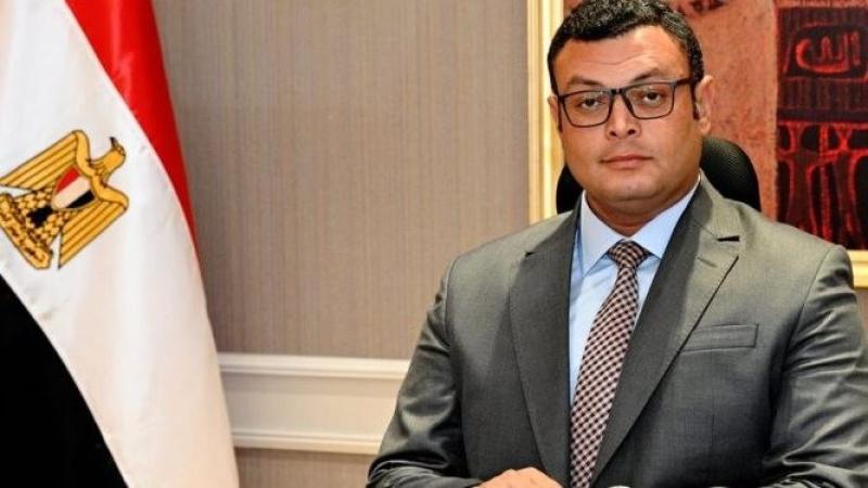 وزير الإسكان يتفقد مشروع تنفيذ الخط الإضافي (2200مم) من مأخذ المعادى إلى محطة تنقية القاهرة الجديدة