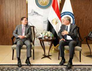 وزير البترول يستقبل رئيس مؤسسة البترول الوطنية الكورية