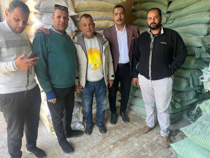 ضبط 2 طن و 500 كيلو دقيق فاخر بدون فواتير تدل على مصدرها بكفر صقر بالشرقية