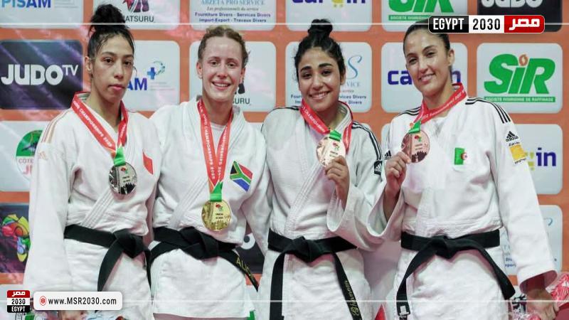 طالبة جامعة طنطا