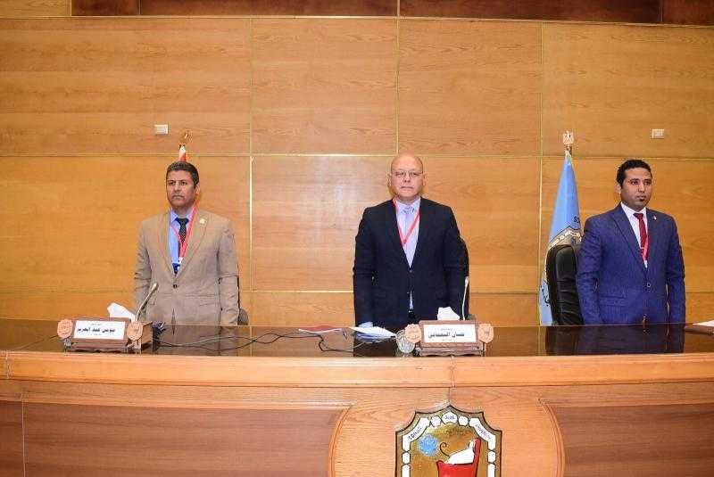 النعماني يفتتح فعاليات المؤتمر العلمي الأول لقسم المناهج وتدريس التربية الرياضية بكلية علوم الرياضة بجامعة سوهاج