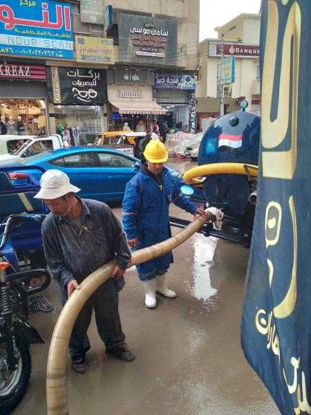 محافظ الغربية يتابع جهود كسح مياه الأمطار ويوجه برفع درجة الاستعداد لمواجهة تقلبات الطقس