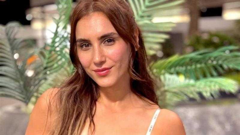 هلا السعيد تخطف الأنظار بإطلالة أنثوية جذابة