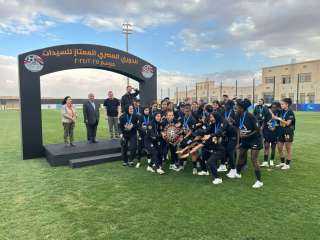 مشاهد كرنفالية تتوّج مسار بدرع الدوري وسط احتفالات صاخبة في قلب الملعب