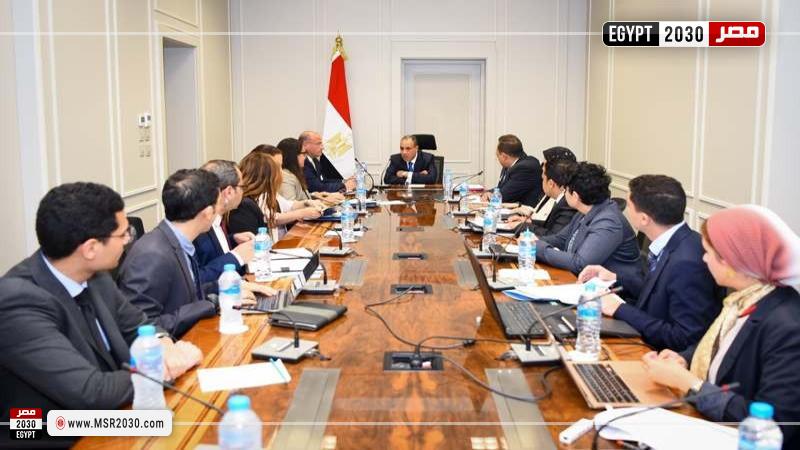 وزير الخارجية والهجرة يلتقي قطاع الأمريكتين بالوزارة