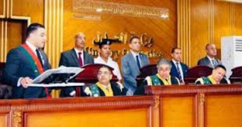 قرار قضائى بمحاكمة 12 متهمًا في ”أحداث المنصة”