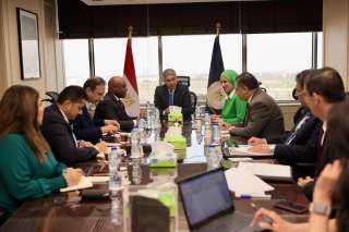 وزير السياحة والآثار يلتقي سكرتير عام منظمة الدول الثماني النامية للتعاون الاقتصاديD8  والوفد المرافق له