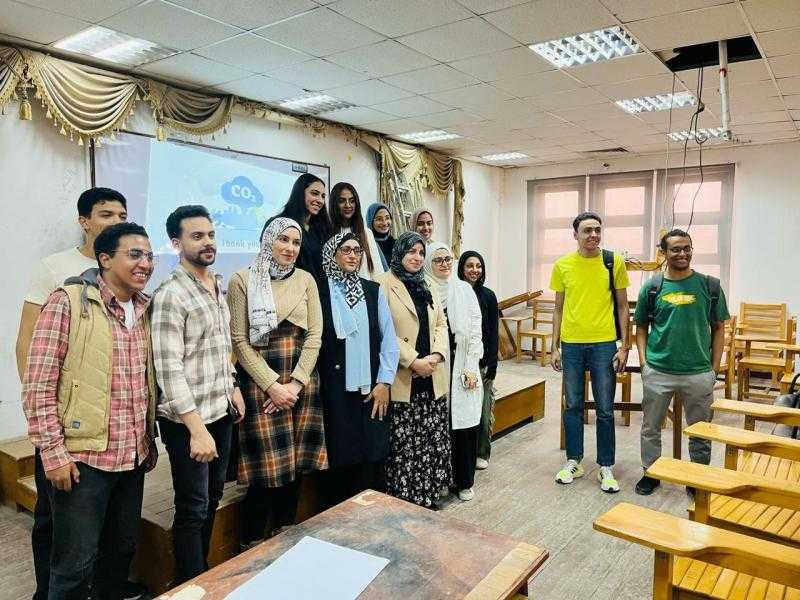 جامعة قناة السويس تناقش البصمة الكربونية في قطاع البناء والتشييد ضمن برنامج تدريبي بكلية الهندسة