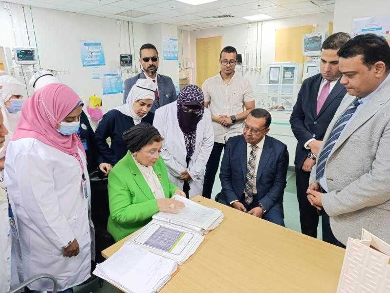 نائب وزير الصحة تتفقد عددًا من المنشآت الصحية بمحافظة أسوان