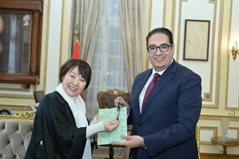 رئيس جامعة القاهرة يستقبل وزيرة التعليم والثقافة والرياضة والعلوم والتكنولوجيا اليابانية لبحث تعزيز علاقات التعاون فى المجالات الأكاديمية والبحثية وتنفيذ مشروعات مشتركة