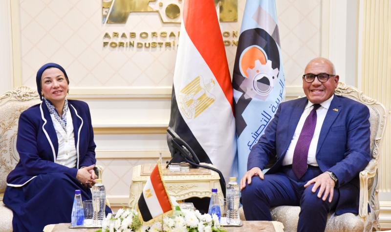 وزيرة البيئة 
