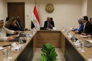 وزير الكهرباء يبحث مع وفد مؤسسة التمويل الدولية iFC تعزيز التعاون في الطاقة المتجددة