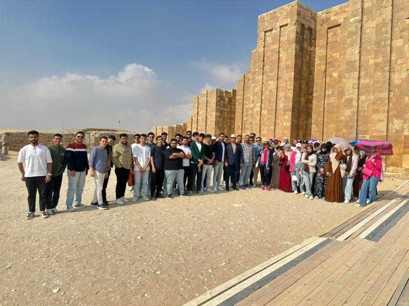 طلاب مطروح في تدريب ميداني بمنطقتي آثار سقارة والجيزة والمتحف المصري