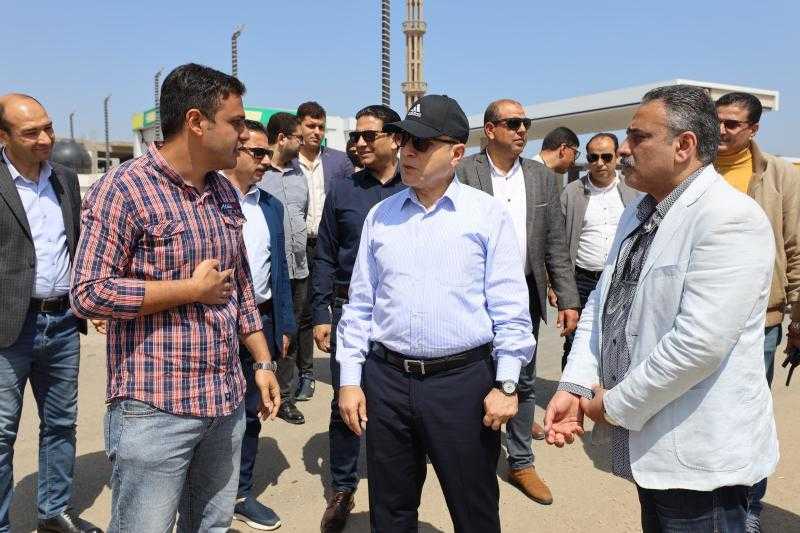 محافظ كفرالشيخ يتفقد أعمال الرصف برافد الطريق الدولي بنطاق الرياض