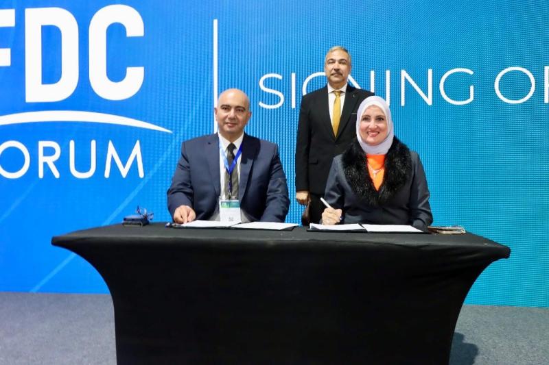 معهد بحوث الإلكترونيات يوقع مذكرة تفاهم مع شركة الشرق الأوسط لخدمات تكنولوجيا المعلومات