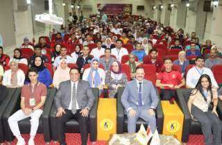 بناء الوعي الوطني ومواجهة التطرف على طاولة الملتقى الحواري بمعهد إعداد القادة