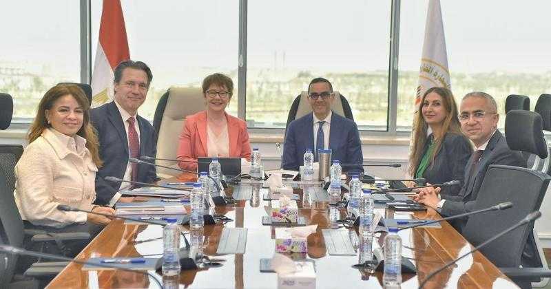 وزير الاستثمار والتجارة الخارجية يعقد لقاءً موسعًا مع رئيسة البنك الأوروبي لإعادة الإعمار والتنمية لبحث سبل دعم التعاون المشترك وتعزيز الاستثمارات الأوروبية في مصر