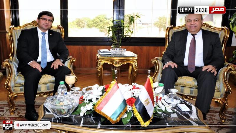 وزير الطيران المدني مع سفير طاجيكستان