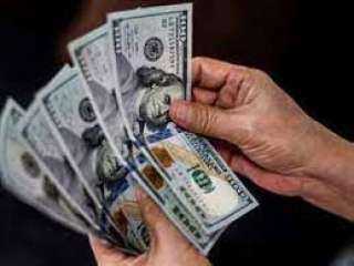 خبير اقتصادي يكشف عن سعر الدولار العادل الفترة الحالية
