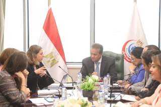 وزير الصحة يلتقي وفد الوكالة الفرنسية للتنمية لبحث دعم التعاون في مشروعات الرعاية الصحية والتوسع في التدريب وبناء القدرات