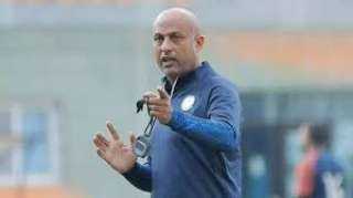 رئيس البنك الأهلي يكشف حالة طارق مصطفى بعد فشل انتقاله لتدريب الزمالك