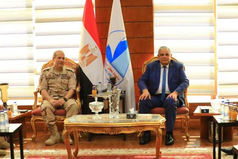 رئيس جامعة كفر الشيخ يستقبل رئيس منطقة تجنيد وتعبئة المنصورة