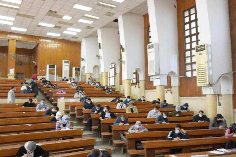 لطلاب الجامعات.. 10 محظورات داخل اللجان بامتحانات الفصل الدراسي الثاني 2025
