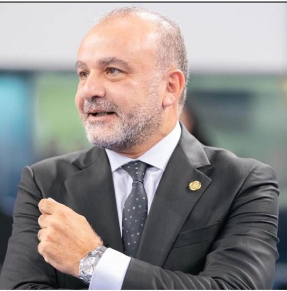 رئيس الأولمبية الدولية يهنئ الحسيني برئاسة الاتحاد الدولي للسلاح