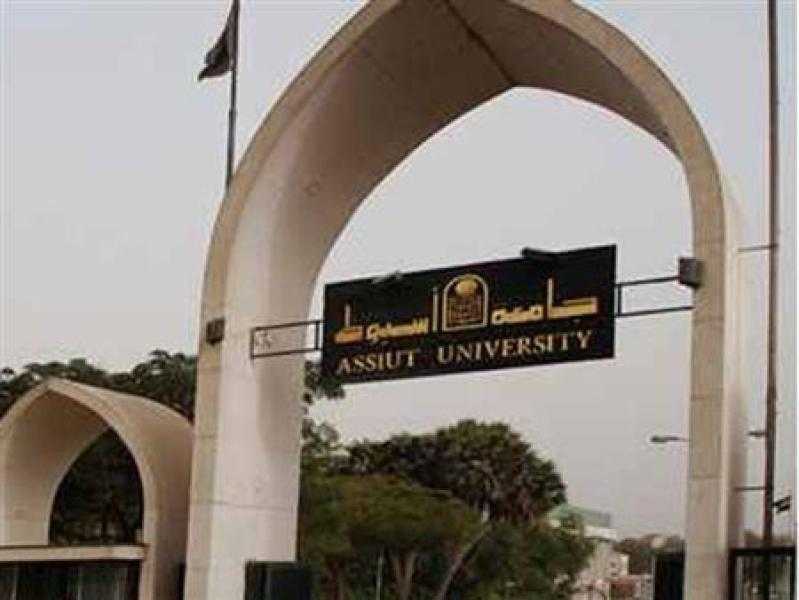 السجن 10 سنوات لأمين خزينة معهد السكر بجامعة أسيوط