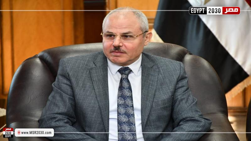 رئيس جامعة قناة السويس