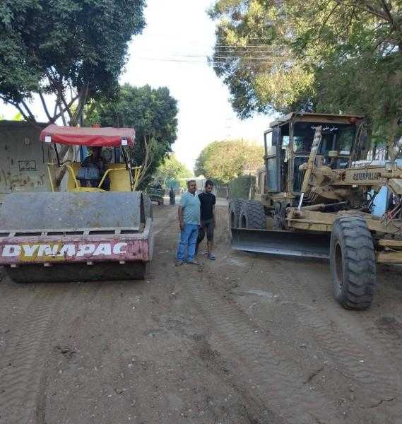 محافظ أسيوط: استمرار حملات تمهيد وتسوية الشوارع بقرى ديروط ضمن خطة تحسين الخدمات