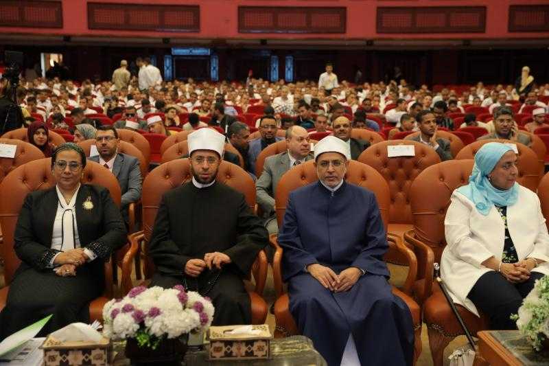 رئيس جامعة الأزهر ووزير الأوقاف ورئيس المجلس القومي للمرأة يفتتحون مؤتمر المرأة