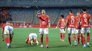 الأهلي يقلب الطاولة ويتقدم على المصري 2-1 في شوط مثير