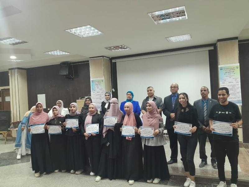 جامعة أسوان : إقامة ملتقي شباب الباحثين الاول بعنوان نحو جيل واعٍ ومسلح بالعلم لخدمة المجتمع