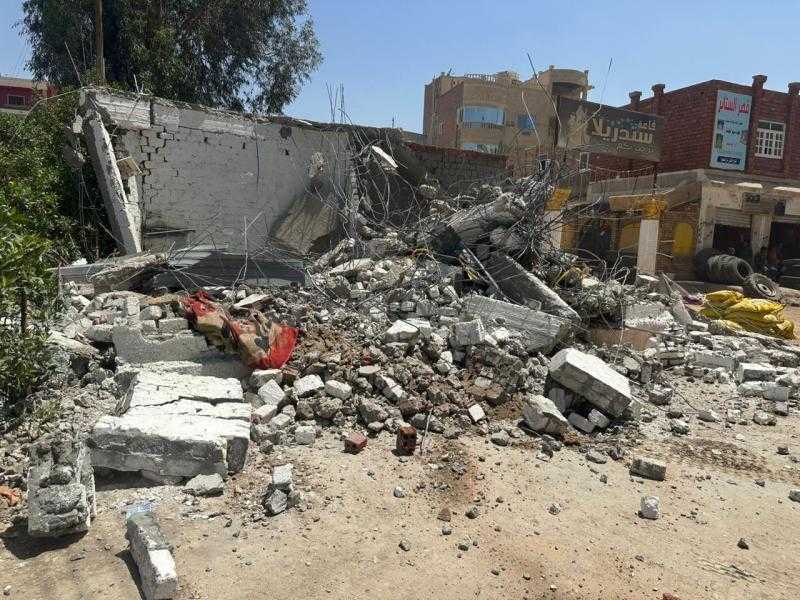 إزالة 10 حالات تعدى بالبناء المخالف في قريتي الحلفاية والشعانية بمحافظة قنا ضمن الموجة 26