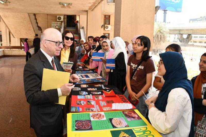 «ألسن عين شمس» تستقبل السفير البرتغالي في احتفالية «اليوم العالمي للغة البرتغالية»