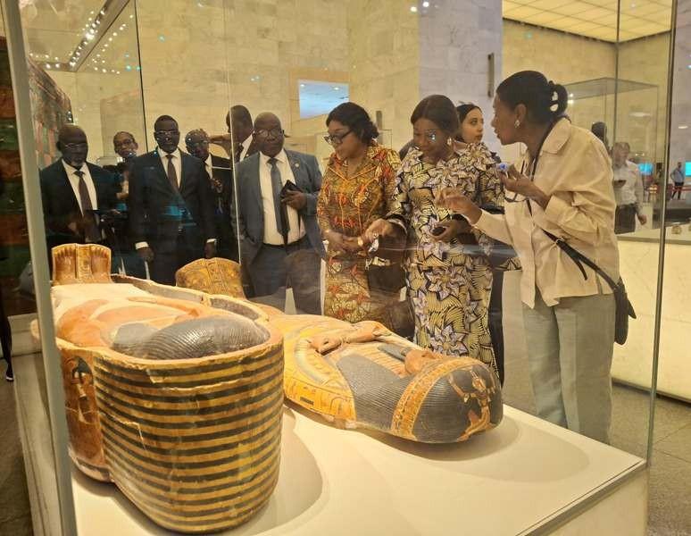 وفود دولية رفيعة المستوى تزور المتحف القومي للحضارة وتشيد بعراقة مصر