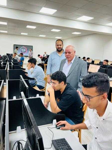 رئيس جامعة الدلتا التكنولوجية يتفقد الإختبارات العملية بقاعة الإختبارات الإلكترونية لامتحانات نهاية العام الجامعي ٢٠٢٥/٢٠٢٤